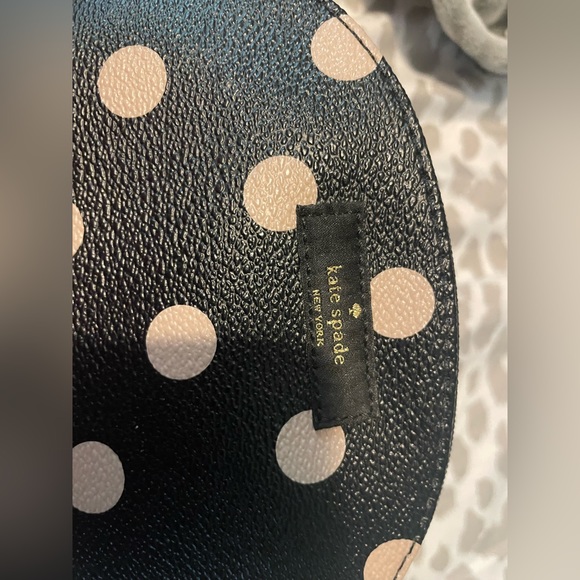 Kate Spade dome pouch - Picture 2 of 5